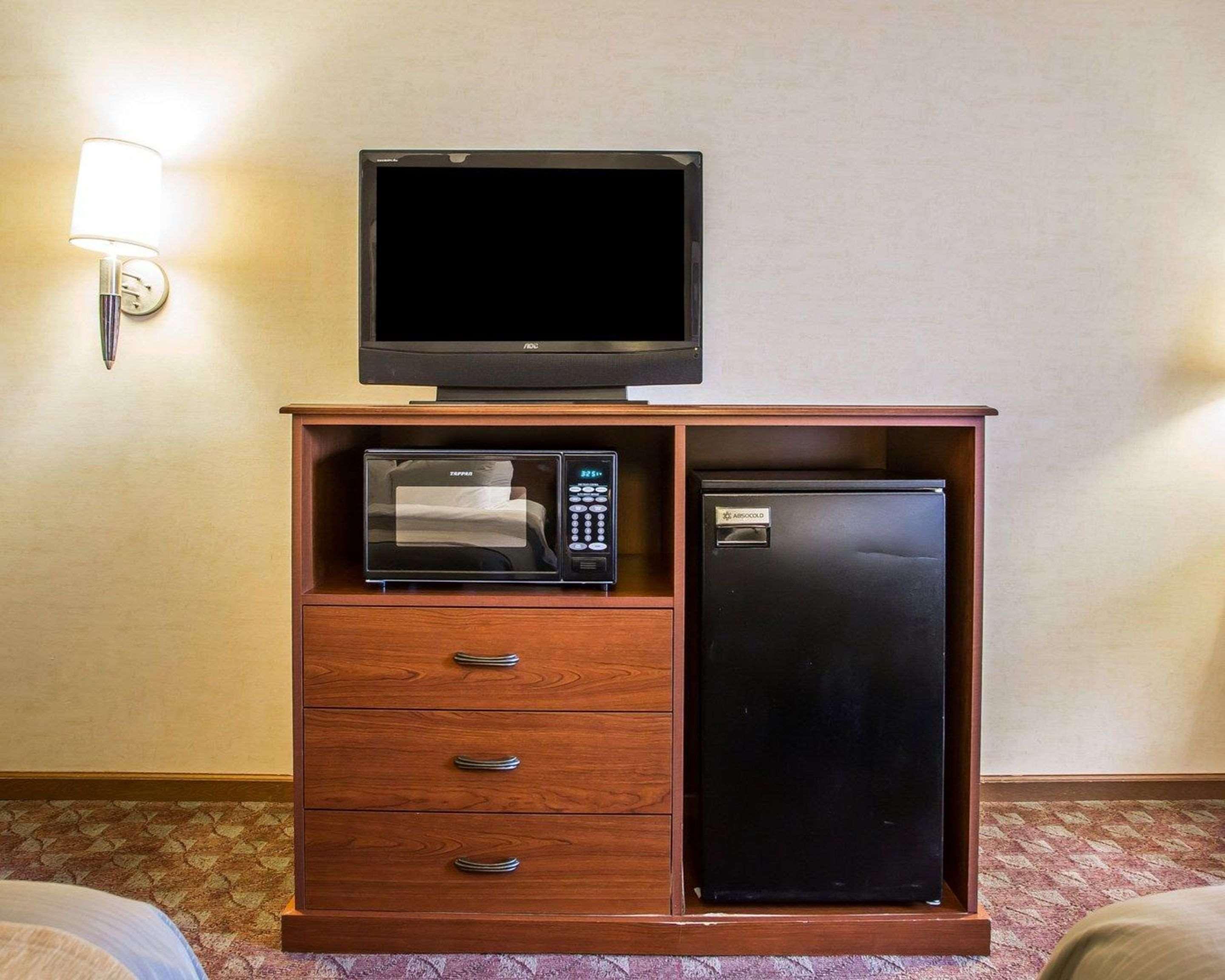Comfort Inn Van Wert Bagian luar foto