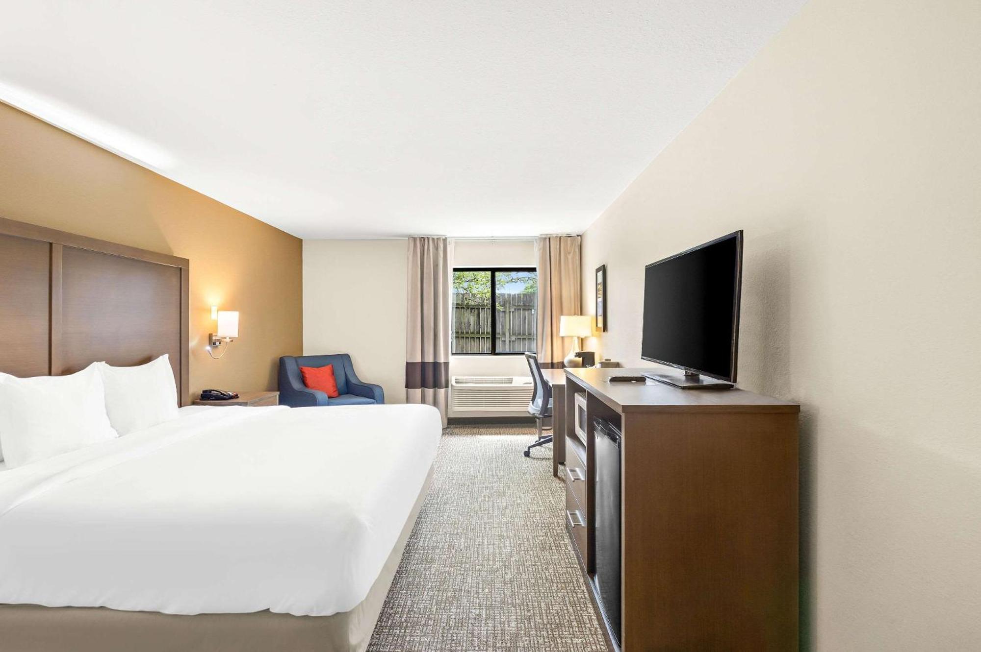 Comfort Inn Van Wert Bagian luar foto