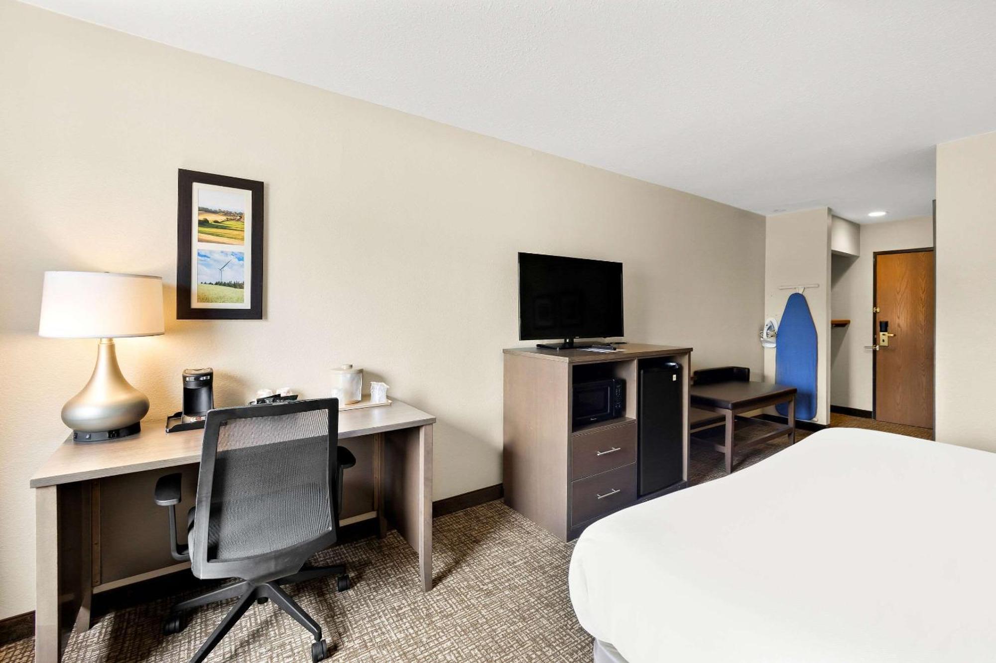 Comfort Inn Van Wert Bagian luar foto