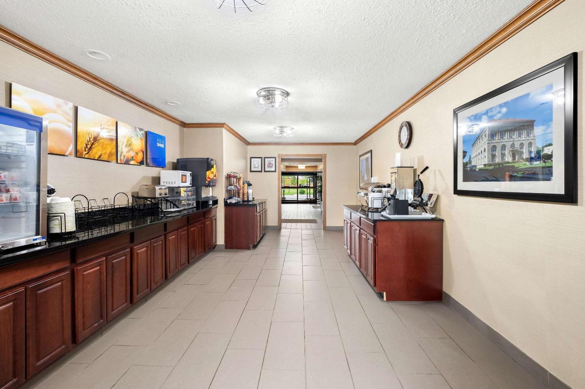 Comfort Inn Van Wert Bagian luar foto