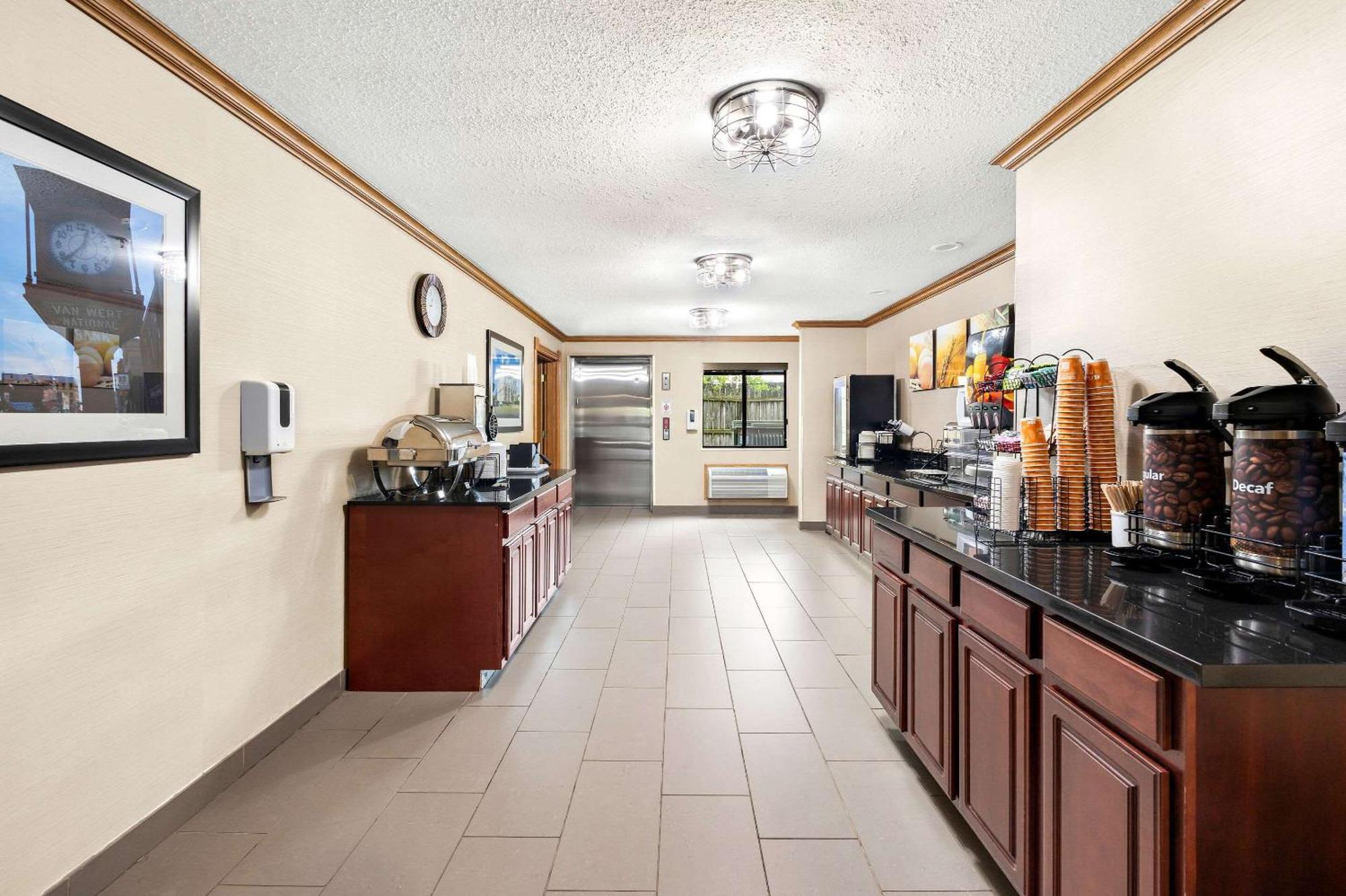 Comfort Inn Van Wert Bagian luar foto