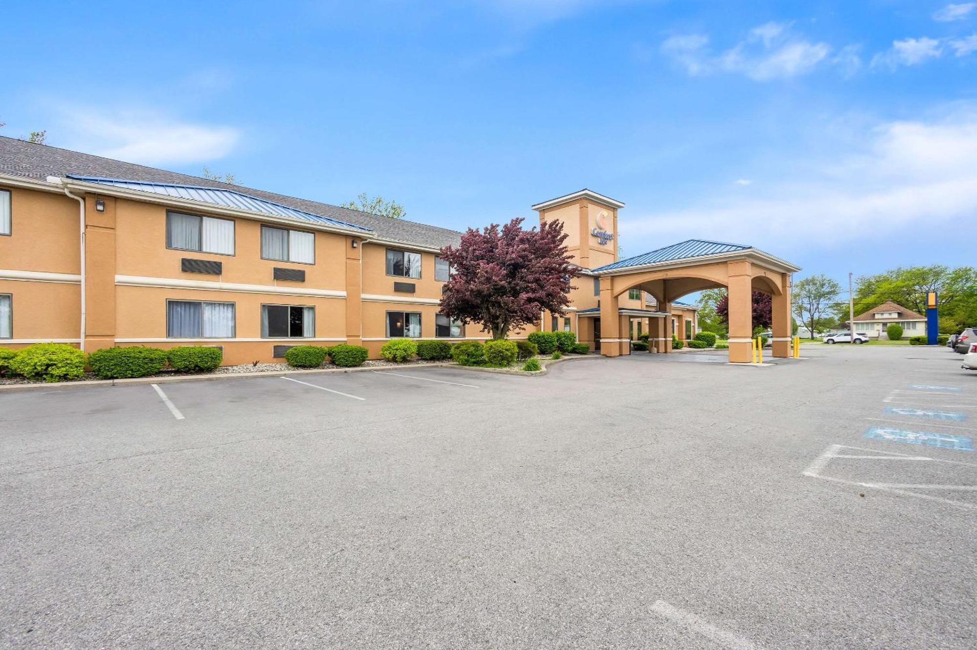 Comfort Inn Van Wert Bagian luar foto
