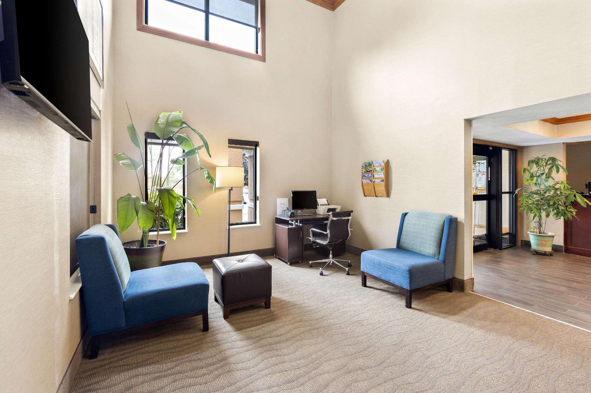 Comfort Inn Van Wert Bagian luar foto