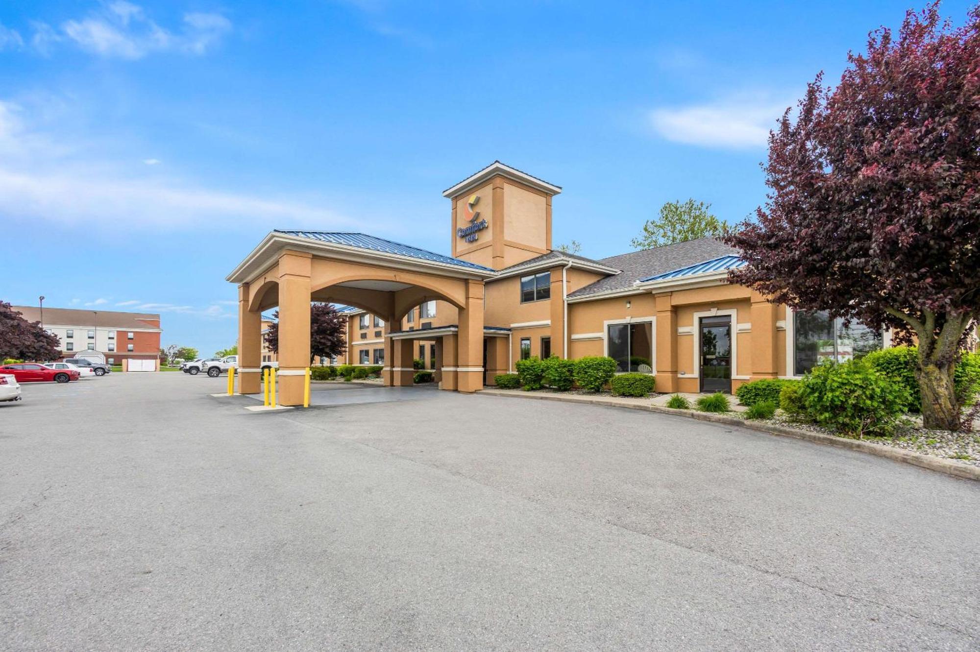 Comfort Inn Van Wert Bagian luar foto