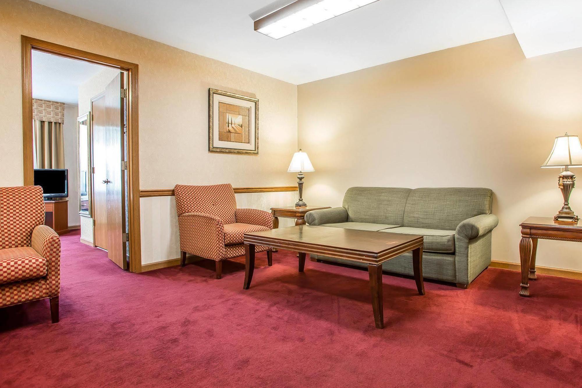 Comfort Inn Van Wert Bagian luar foto