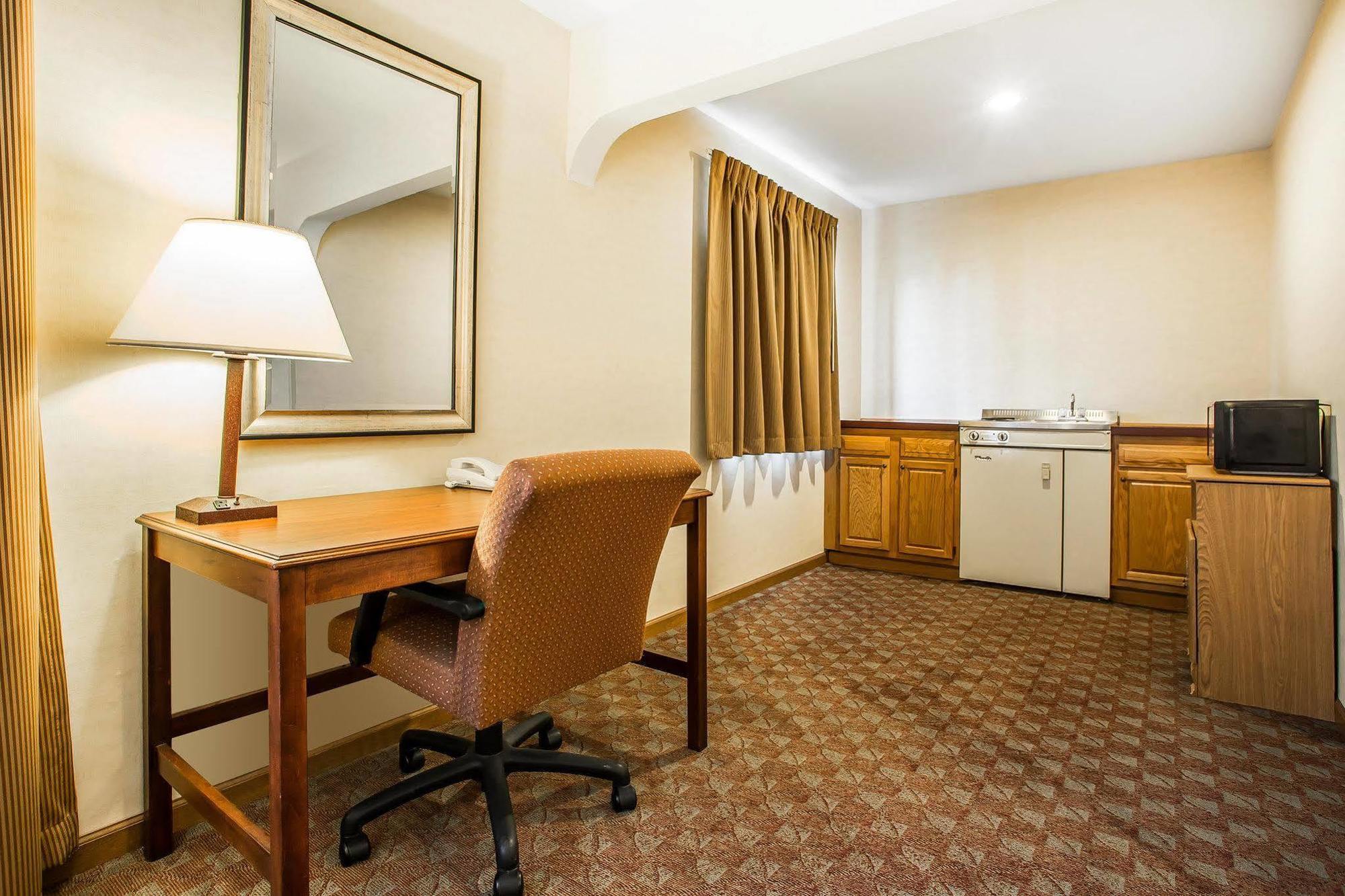 Comfort Inn Van Wert Bagian luar foto