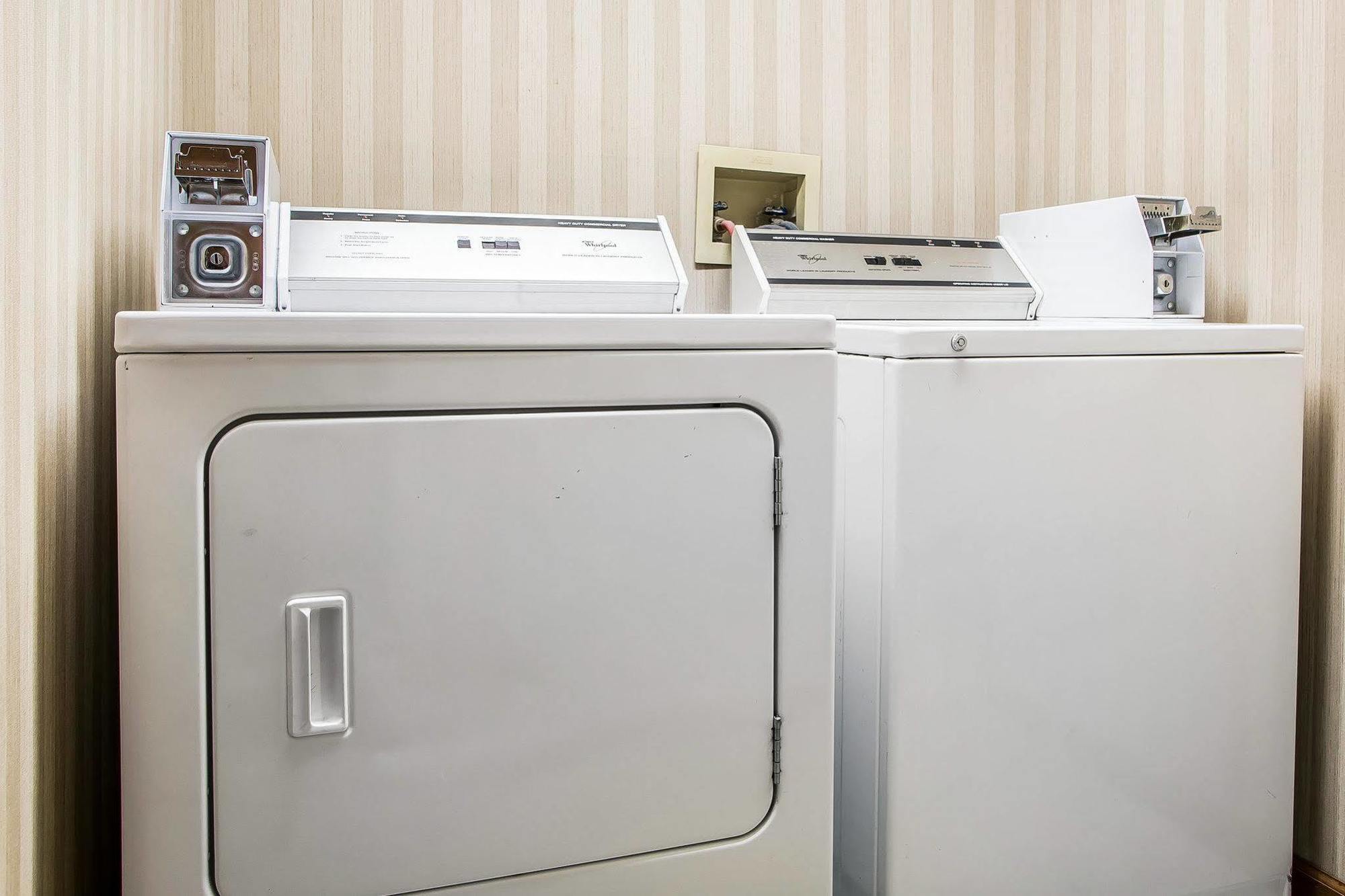 Comfort Inn Van Wert Bagian luar foto